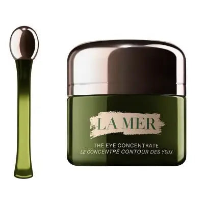 La Mer The Eye Concentrate in green jar with silver lid and applicator tool for eye care