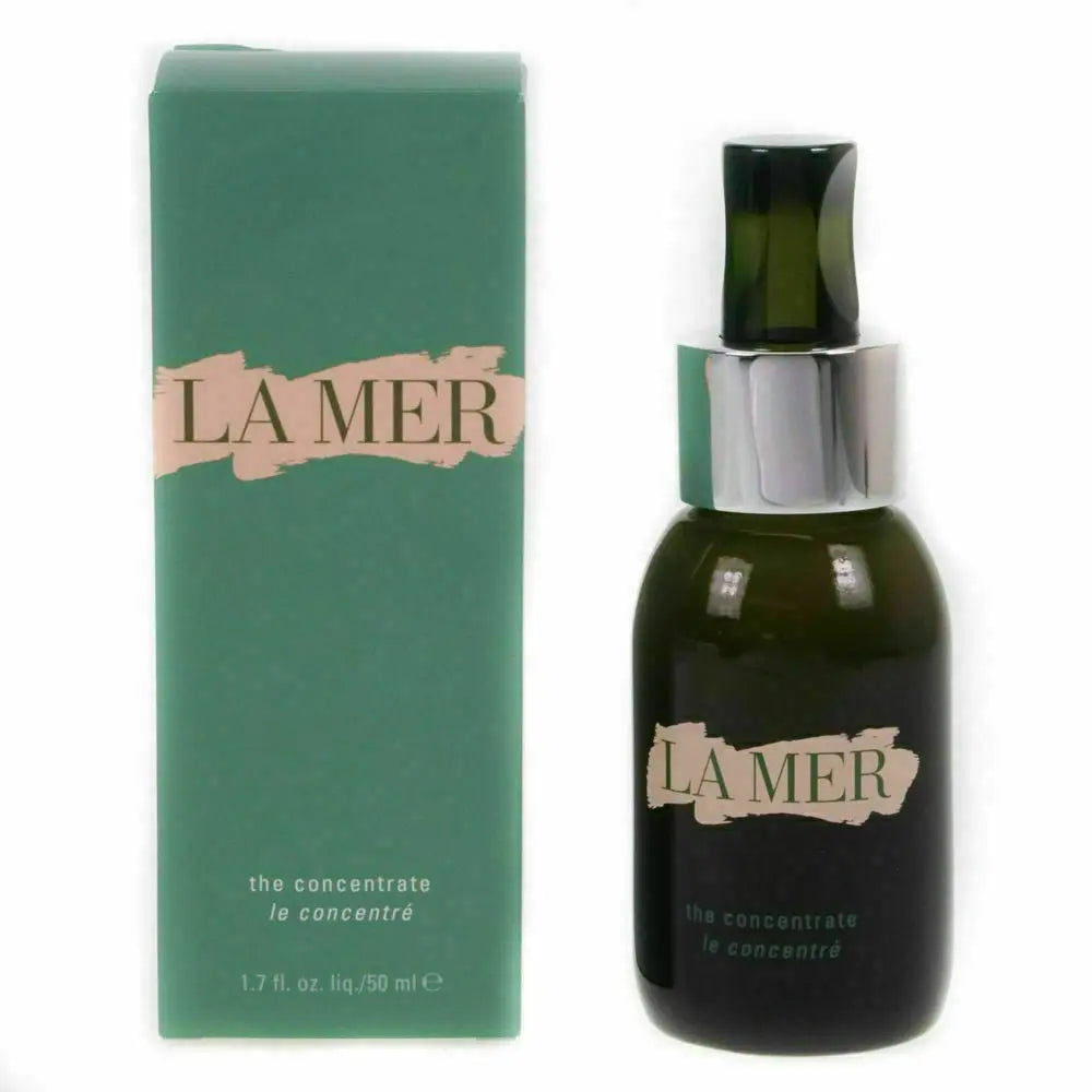 La Mer The Concentrate serum bottle with green box for advanced skincare treatment